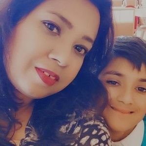 Meet your Posher, Dania noman